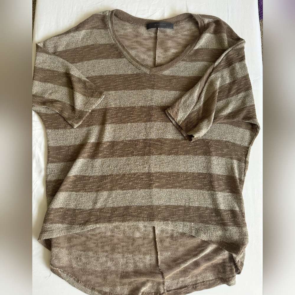 Light sweater Size Large perfect for summer!!